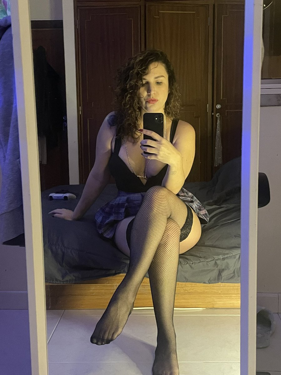 Come watch! #onlyfans #milf 
onlyfans.com/only.miia