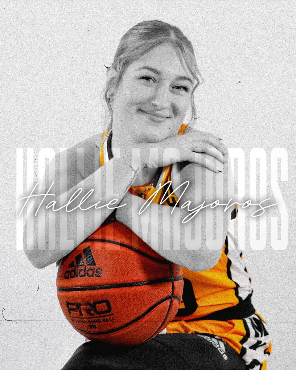 MKE_WBB's tweet photo. Tomorrow is #SeniorDay at the Klotsche Center!

Send your 🖤💛 to our Seniors, Next Up is @HallieMajoros!

#ForTheMKE | #MKEBasketball https://t.co/4WjClXB5Fu