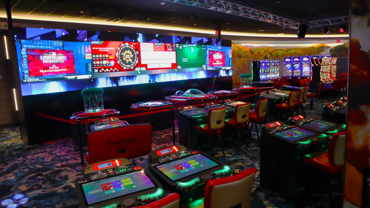 resortsworld_hv's tweet photo. Game your way at the @InterblockNews Pulse Arena π² Choose from games like Craps, Roulette, Blackjack, Baccarat, and more without having to move your seat π€
#ResortsWorld #ResortsWorldHudsonValley #Gaming #InterblockGaming #BlackJack #Craps #Roulette #CasinoNearMe #Casino https://t.co/aBeU7ZRYmr