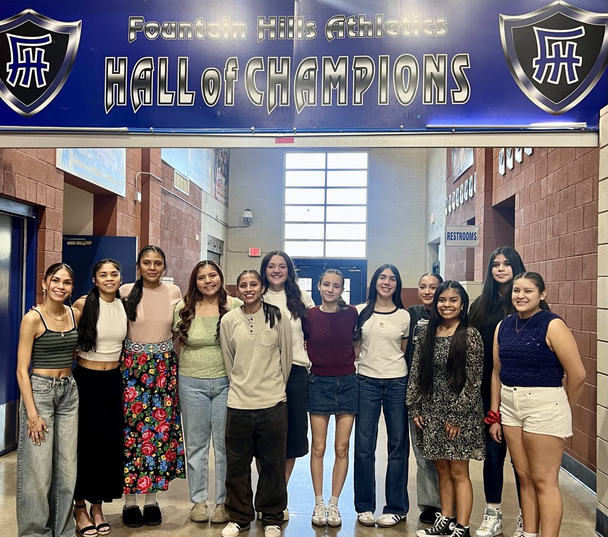 FHUSDFalcons's tweet photo. Congrats to the Fountain Hills Girls Basketball team for winning their AIA Region Championship, going undefeated! https://t.co/DWw29IOPs2