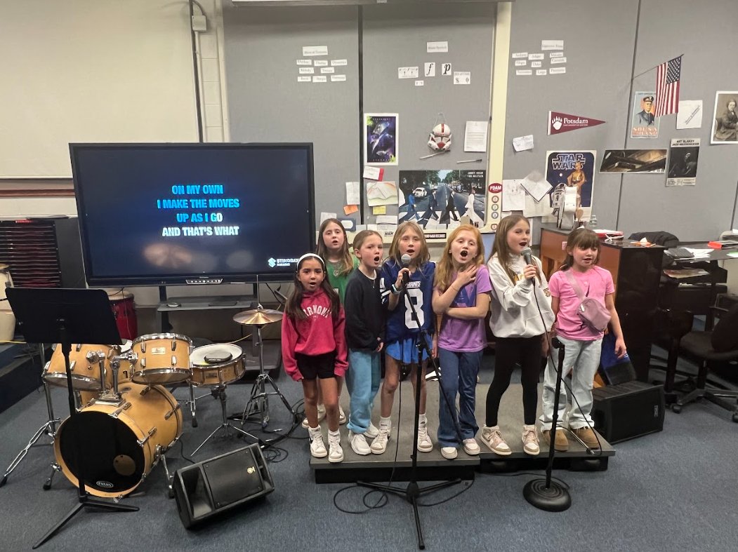 CSHWestSide's tweet photo. Thank you to everyone that came to last night's incredible STEAMANITIES celebration. The Sing Your Heart Out Karaoke Room was a "hit" with many hit songs & top notch vocalists sharing their talent to a packed room of happy audience members. #STEAMANITIES #CSHUnites #Sing #Karaoke https://t.co/CBohgl4dz5