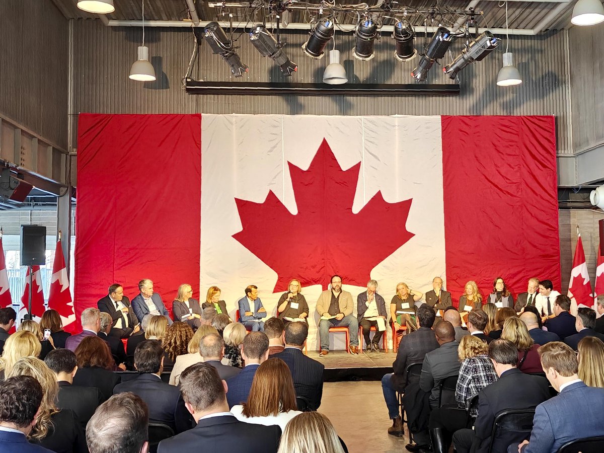 Unifor’s @lanampayne stressed the importance of building a resilient Canadian economy for generations of workers at today's Canada-U.S. Economic Summit. 1