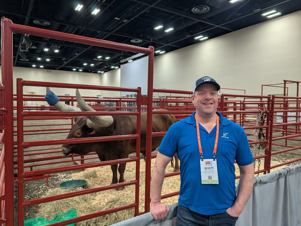 Here are a few of our favorite photos from Cattlecon 2025 in San Antonio. It was wonderful seeing all of you this year, and we look forward to being in touch about GSatRancher.

✋🤠🤚

#cattlecon25