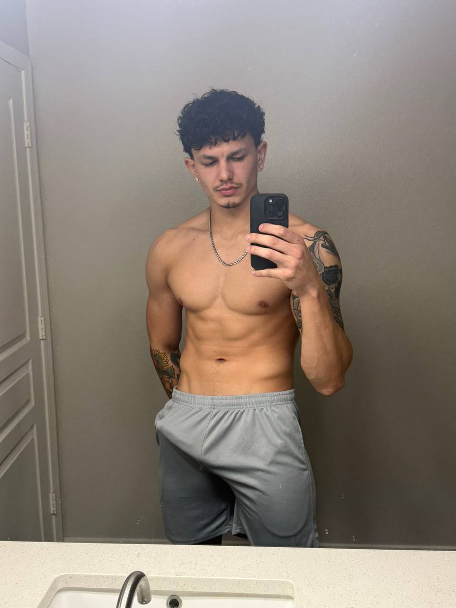 KING JAY tweet media