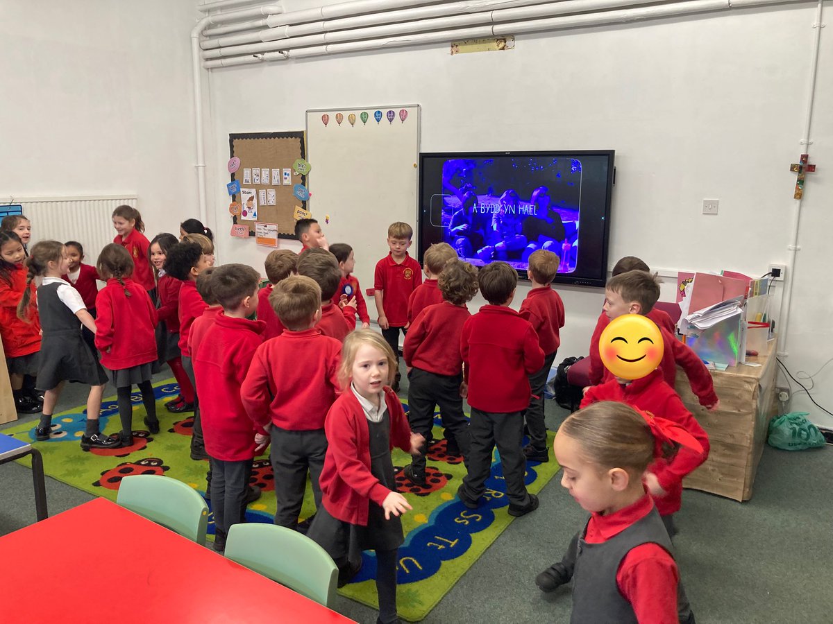 llandaffcity's tweet photo. 1CG enjoyed dancing to Welsh music today 🪩#WelshMusicDay https://t.co/0SMG3sCINK