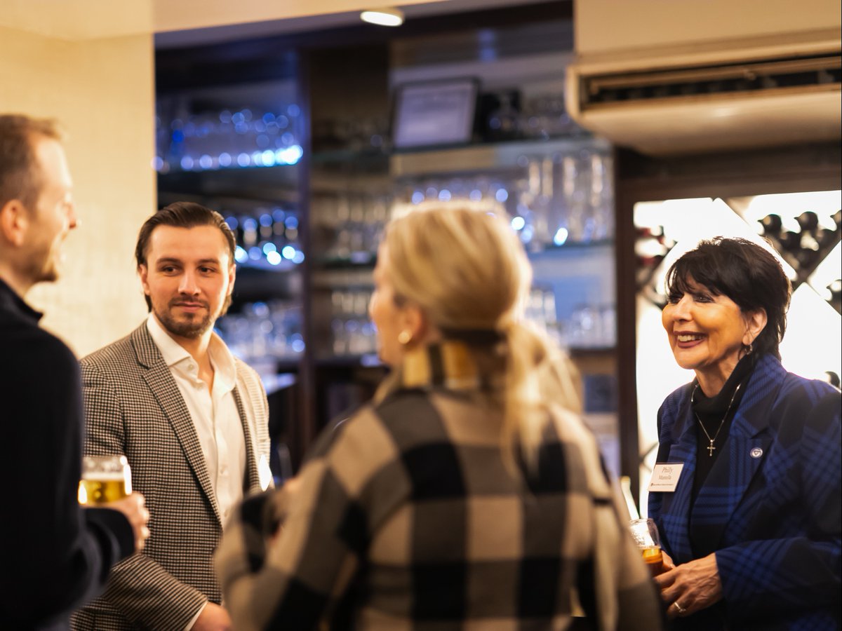 GVSUalum's tweet photo. Wednesday evening, Lakers in New York City came together for a special event with President Mantella, where they heard about Grand Valley’s recent achievements and got a glimpse at what the future holds for the University. View the photo gallery at https://t.co/WGkeYeGAiT https://t.co/cLf6f4yZ6s