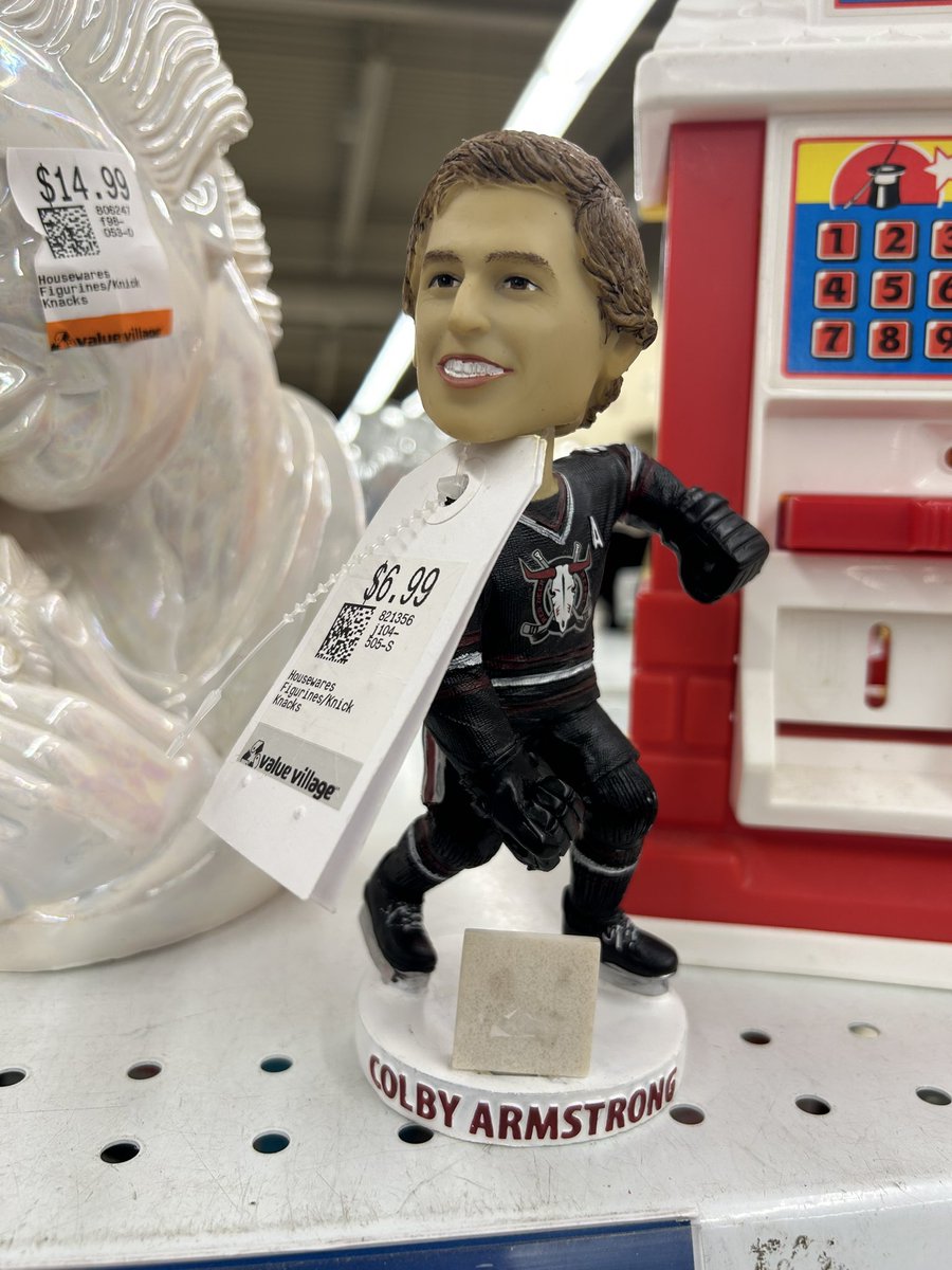 Hellomynameiscody tweet media