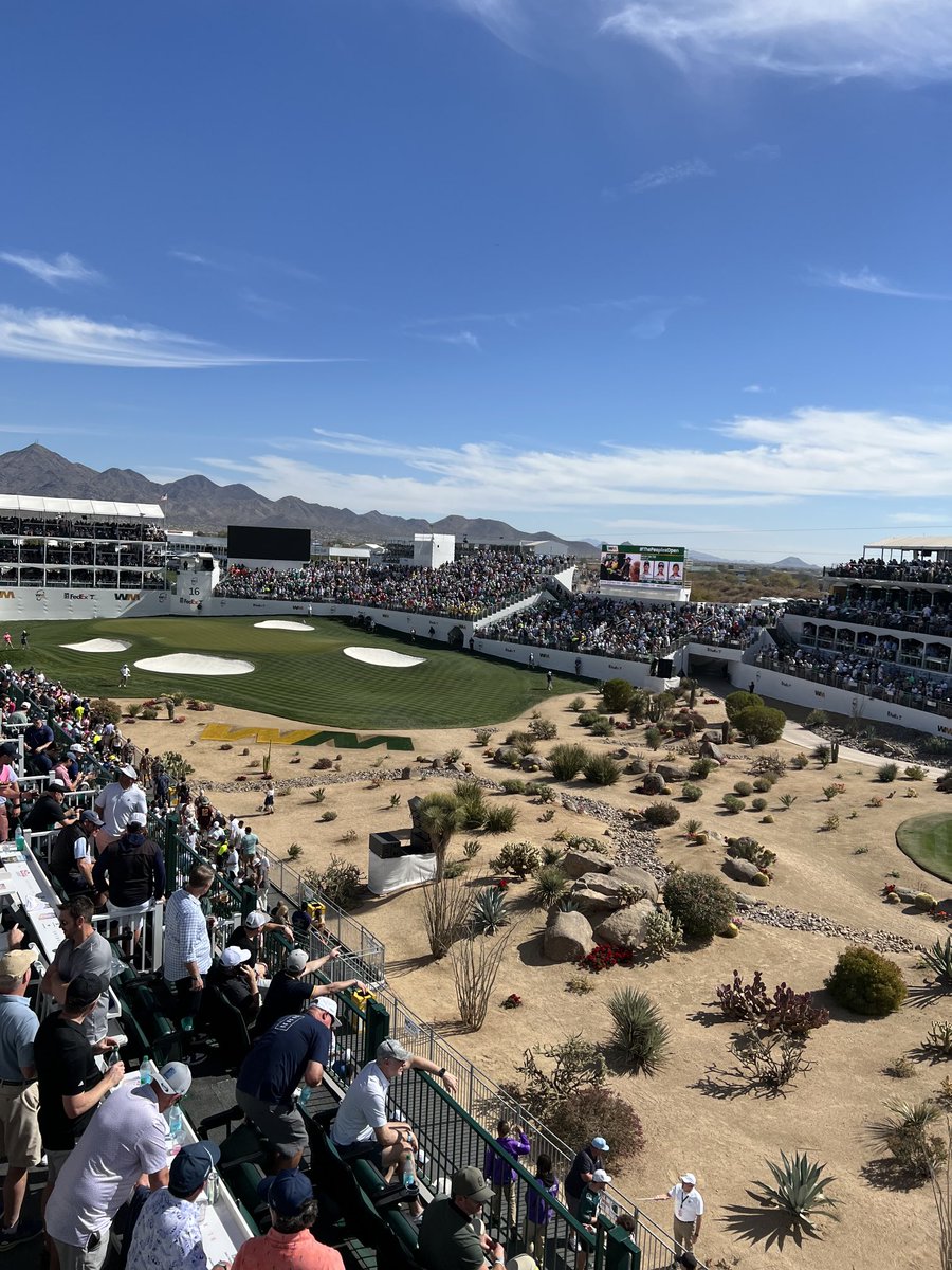 SMCWpg's tweet image. Not a bad way to spend a Friday! #hole16