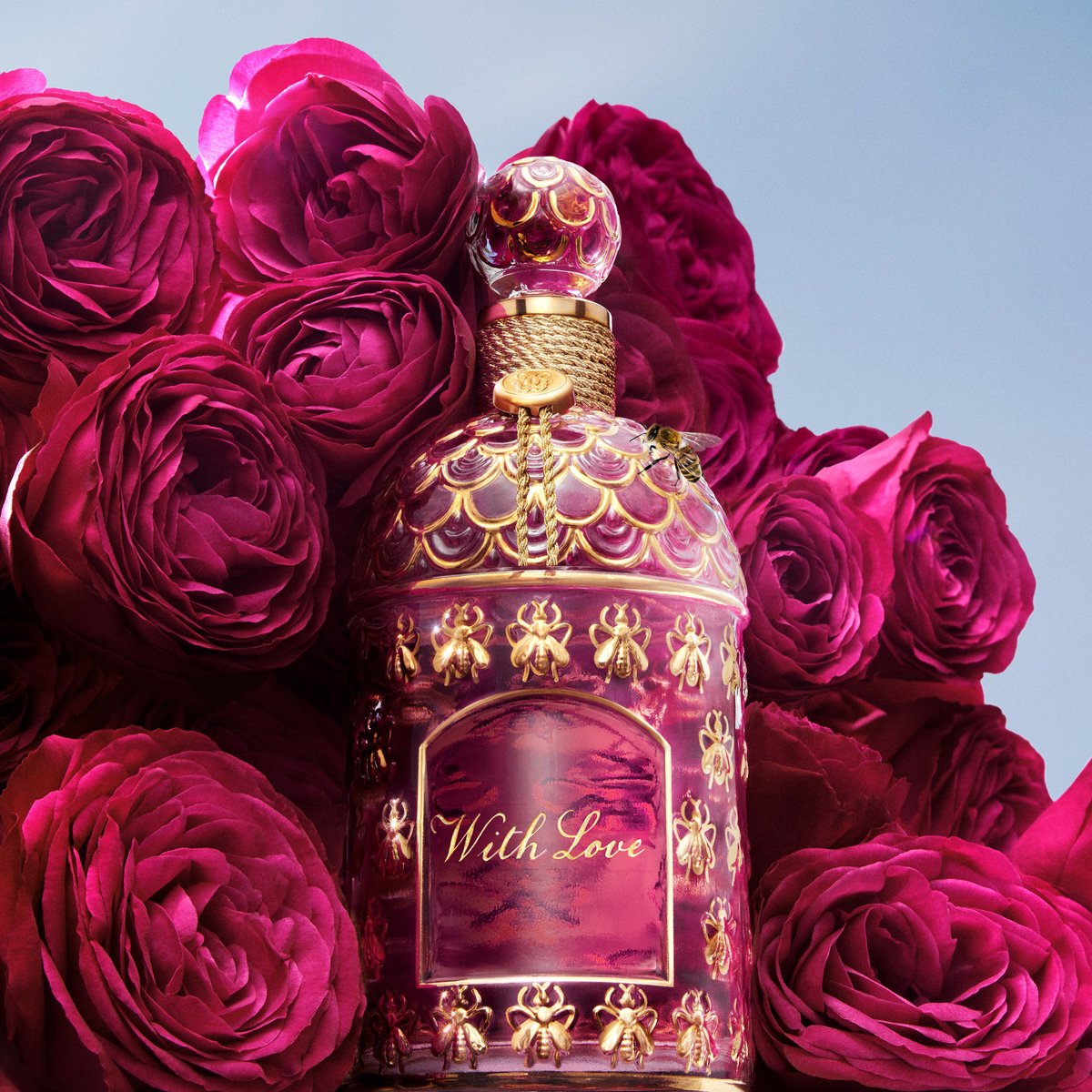 Guerlain's tweet photo. Love is a gift.
​
The iconic Bee Bottle, first imagined in 1853. Yours to craft for the one you love, from the signature fragrance to the personalised cord, seal and engraved message.​

#Guerlain #ValentinesDay