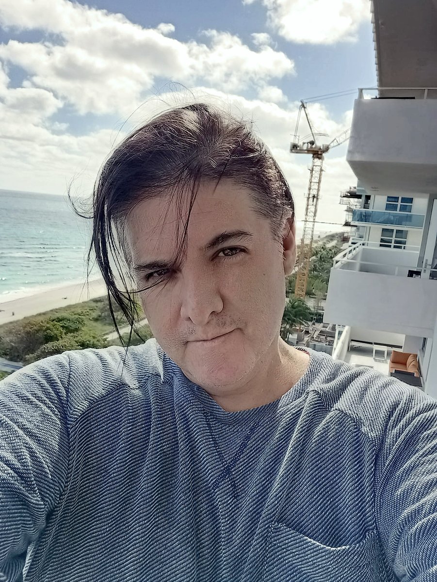 PaparazziModeOn's tweet photo. #SurfsideBeach, noooow! 📷

#ItsMe #NoFilter #Selfie https://t.co/W2KX8YEzpy
