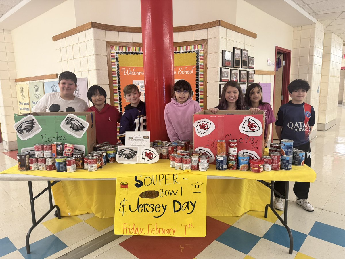 MelisManning's tweet photo. The STORM students thank you for your donations to our Soup-er Bowl! The Kansas City Chiefs won against the Philadelphia Eagles with a score of 57-37!! Have a great weekend and enjoy the game! 💚🏈❤️ https://t.co/NAde7yOakI