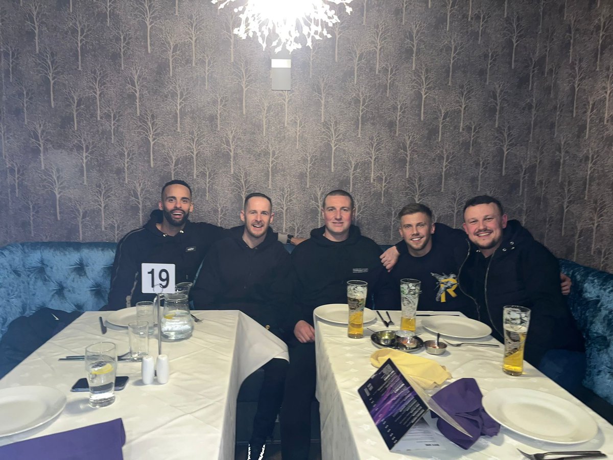 🤩 𝐍𝐚𝐬𝐡 𝐋𝐞𝐠𝐞𝐧𝐝𝐬 𝐑𝐞𝐮𝐧𝐢𝐨𝐧 

Stars of our promotion campaign in 2015 met up tonight but how many combined Nash appearances are in this photo? 🤔 

#UTN | #TheNash