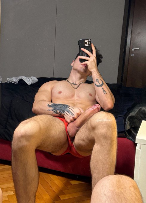 meaty meaty ? https://t.co/6HO9ThGXmB