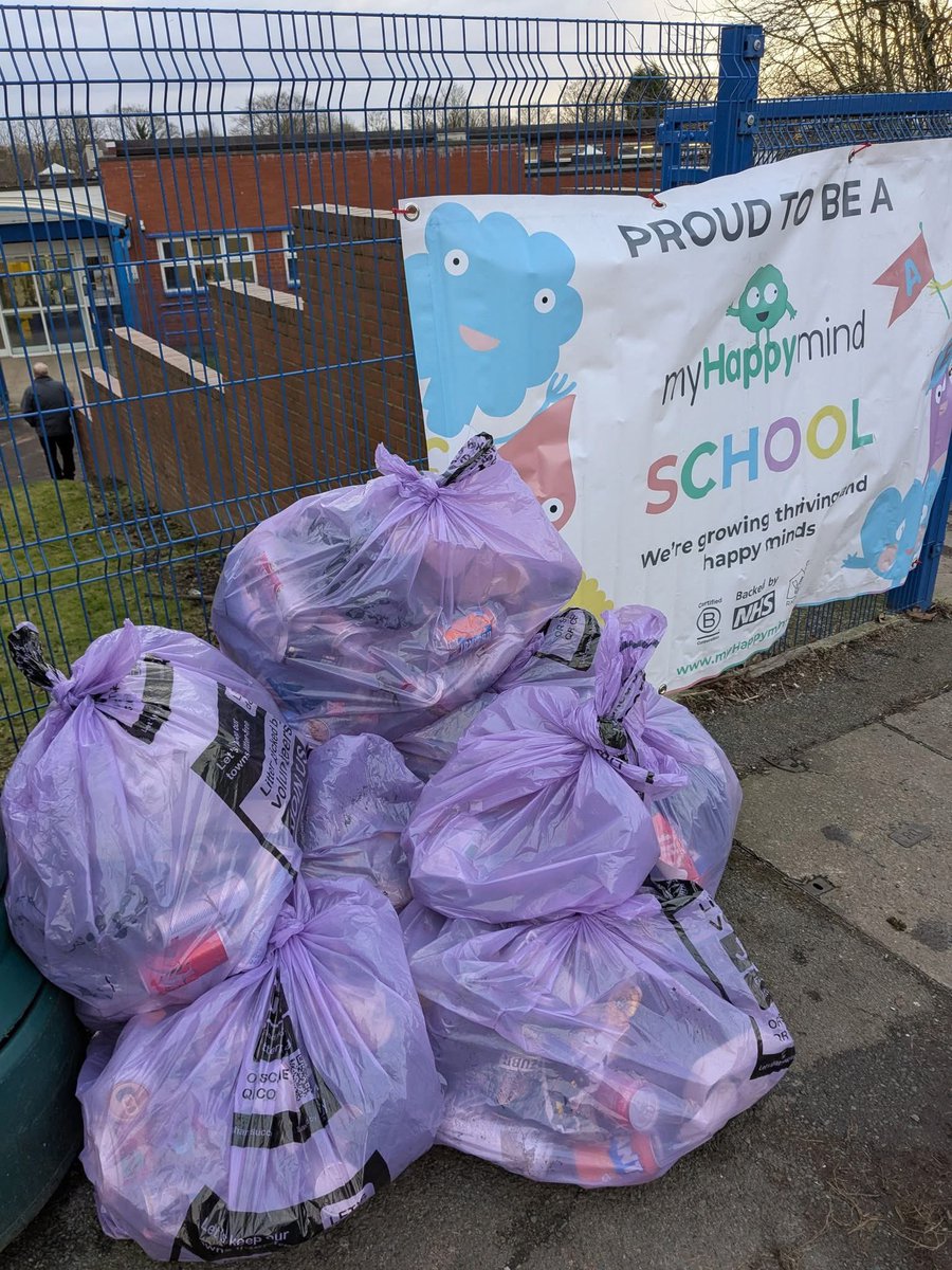 Keep Bury Clean 🌳 tweet media