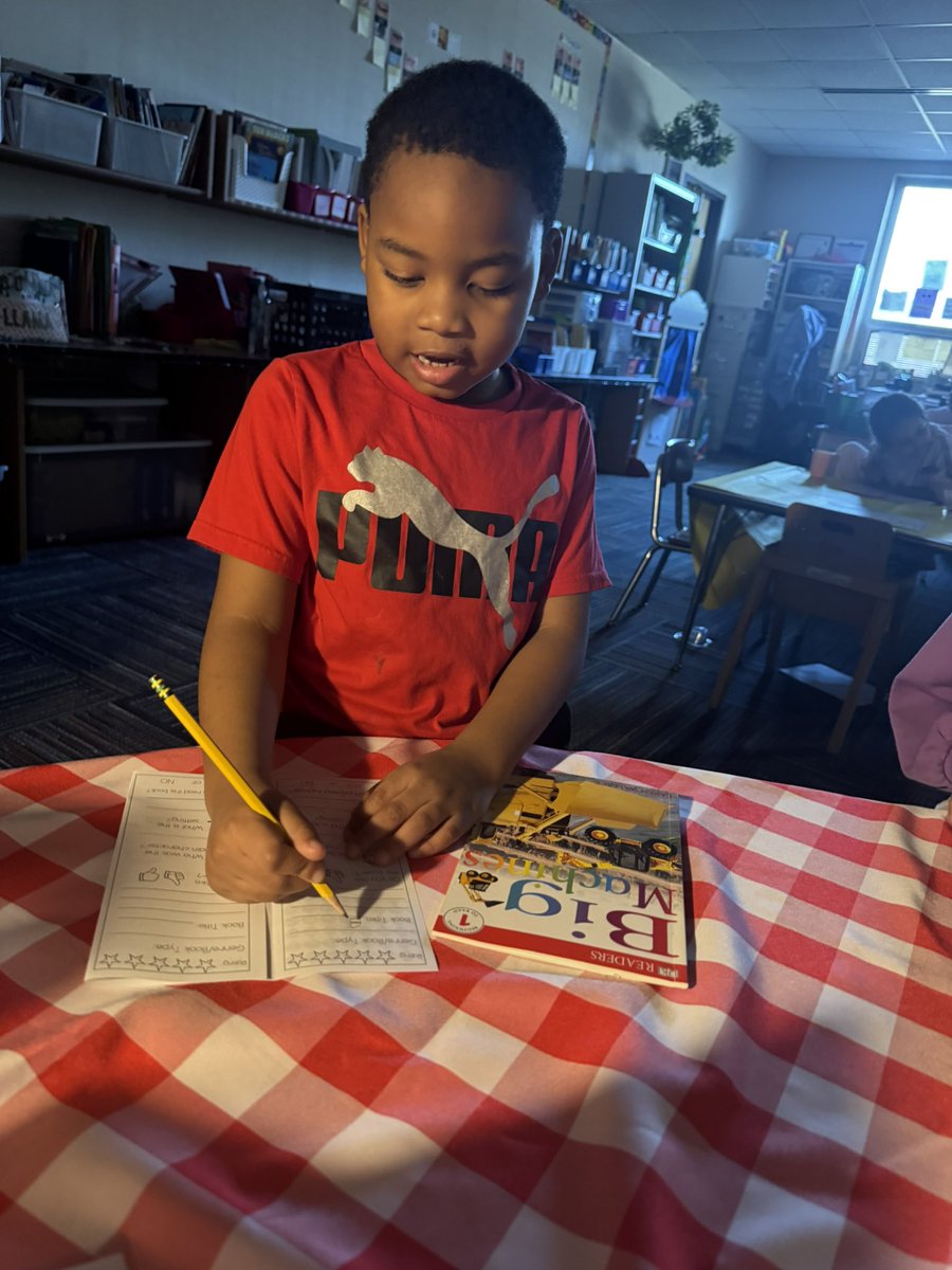 MrsSeeby's tweet photo. A book tasting to help wrap up our thinking around our favorite stories unit! #kindergarten #wearewaye #readers @wle_elem1955 https://t.co/uw5JGaByVa