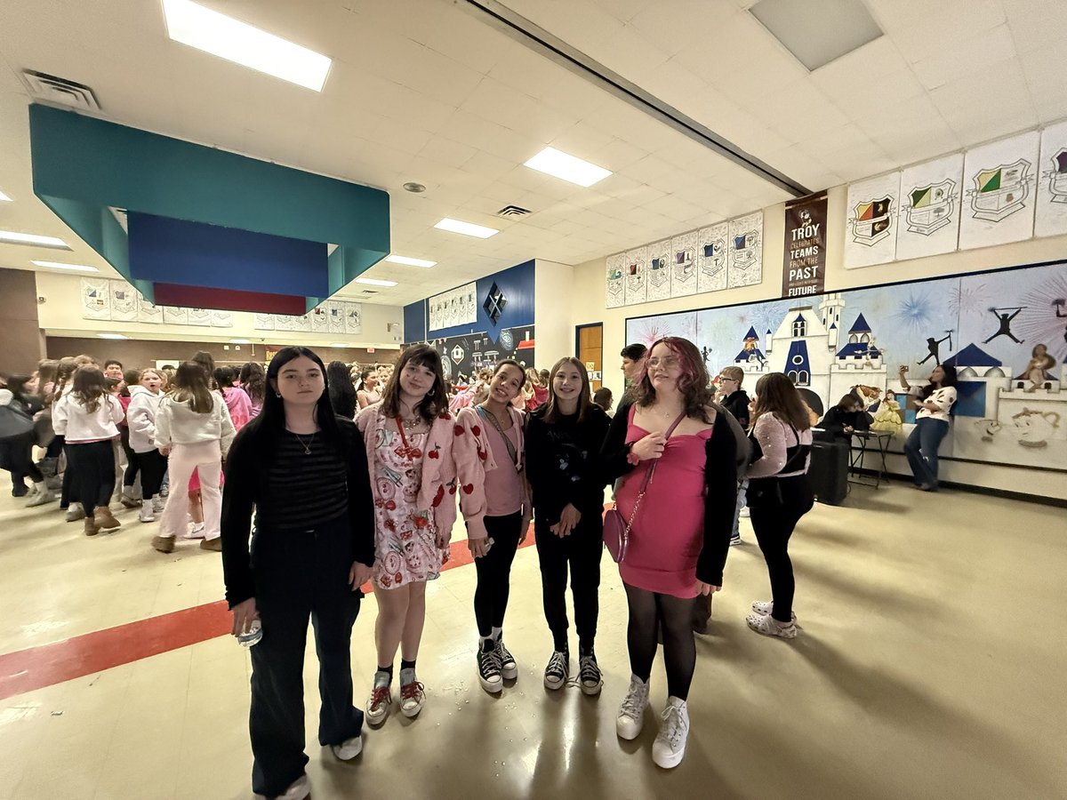 Theresa Lengel tweet media