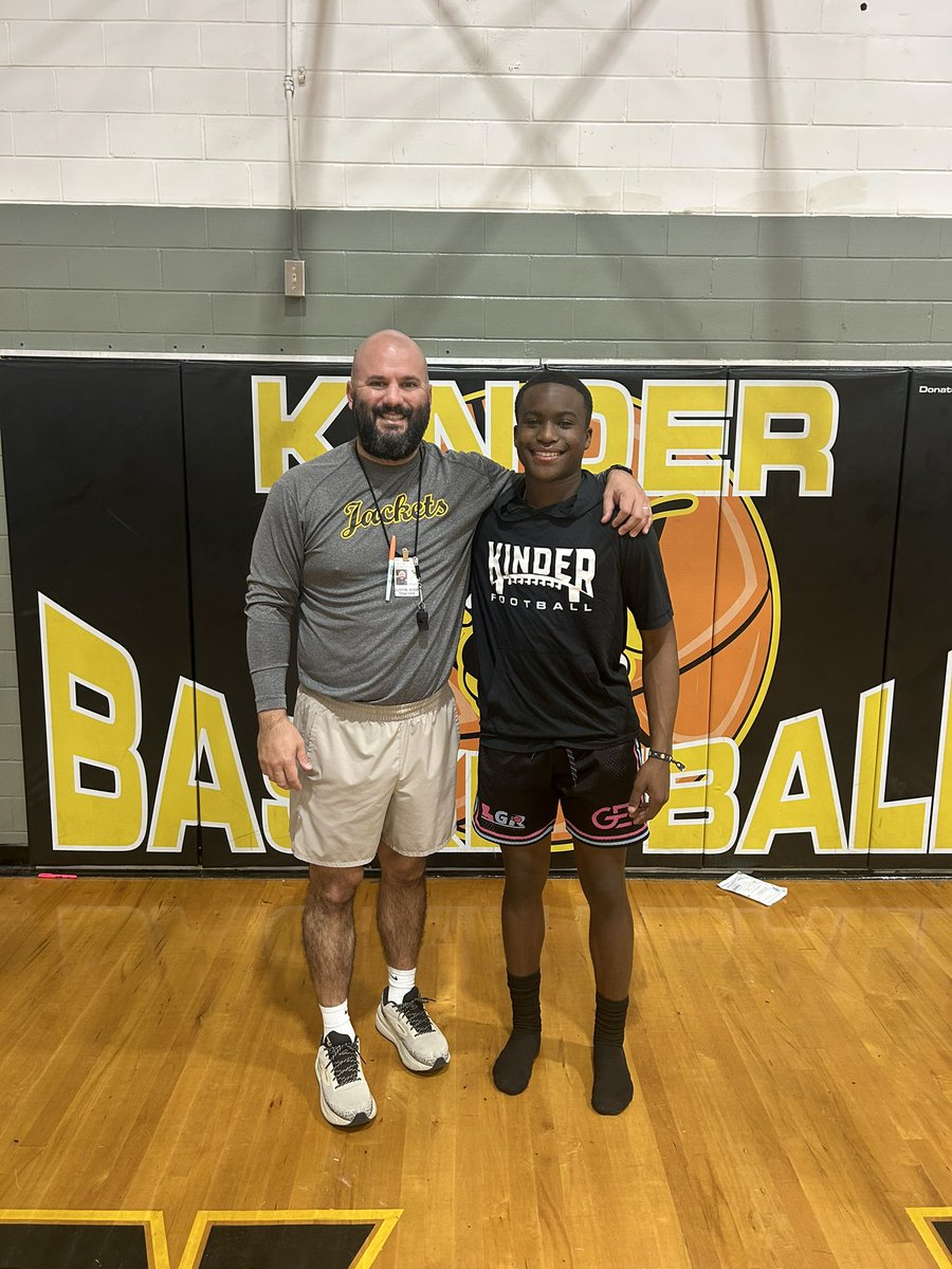 Kinder Football tweet media