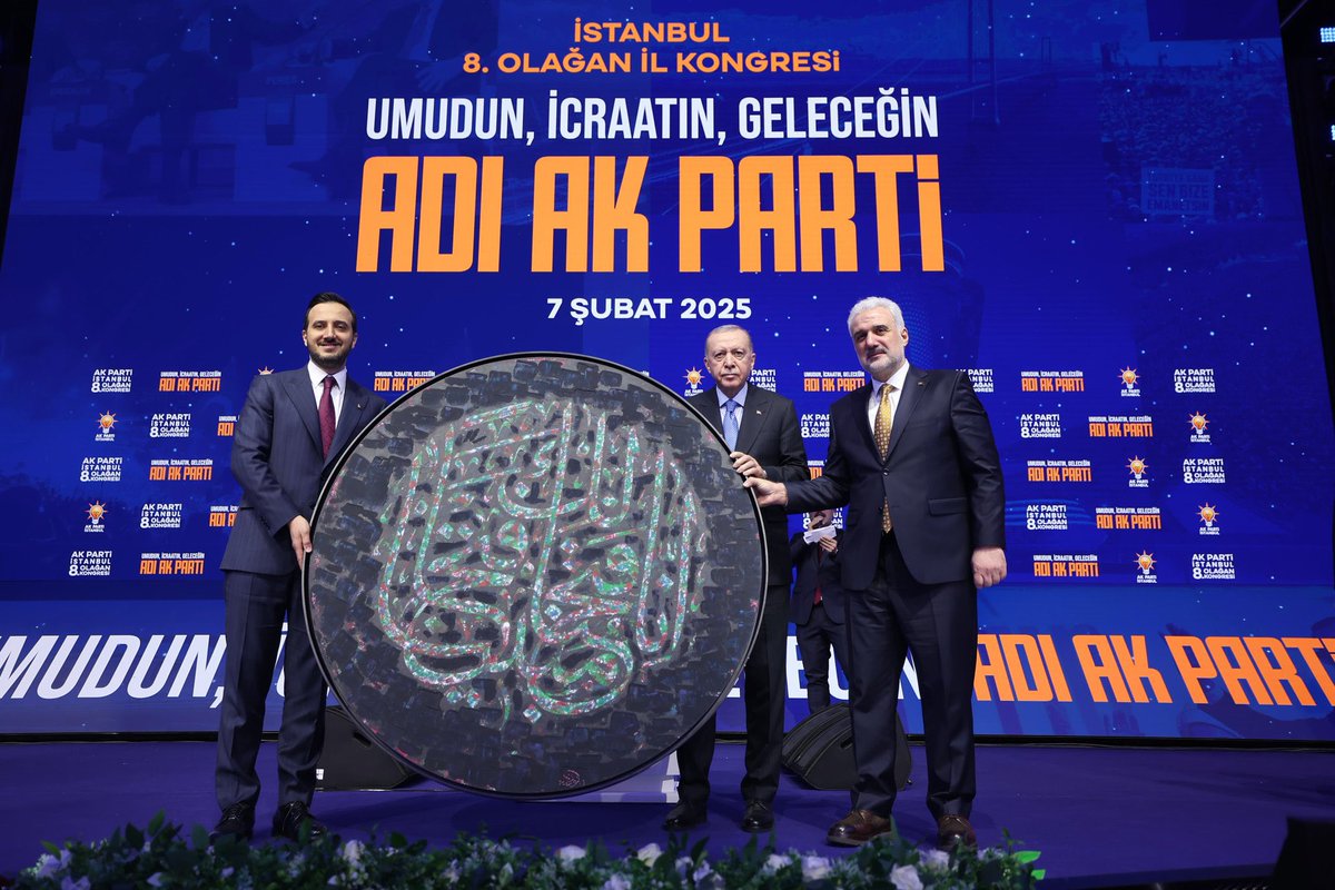 SIDDIK ÖZGENÇ 🇹🇷 (@siddik_ozgenc) on Twitter photo Cumhurbaşkanımız Sayın <a href="/RTErdogan/">Recep Tayyip Erdoğan</a>’ın katılımlarıyla Ak Parti İstanbul 8. Olağan Kongresi’ni gerçekleştirdik.
Rabbim Sn.<a href="/abdullahozdemir/">Abdullah Özdemir</a> Başkanımıza ve yönetimine, İstanbul’umuza hayırlı hizmetler yapmayı nasip etsin inşaAllah. Cumhurbaşkanımız Sayın <a href="/RTErdogan/">Recep Tayyip Erdoğan</a>’ın katılımlarıyla Ak Parti İstanbul 8. Olağan Kongresi’ni gerçekleştirdik.
Rabbim Sn.<a href="/abdullahozdemir/">Abdullah Özdemir</a> Başkanımıza ve yönetimine, İstanbul’umuza hayırlı hizmetler yapmayı nasip etsin inşaAllah.