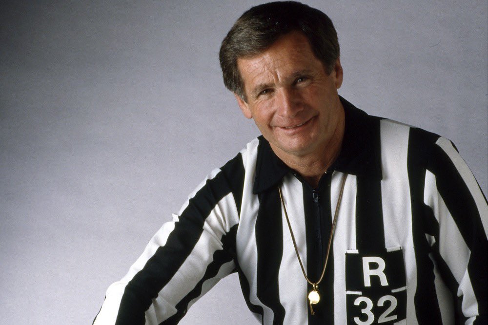 5tunes's tweet photo. @NFL #NFLHonors Very disappointed last night when watching the NFL Honors to see that Jim Tunney, affectionately known as “The Dean of Referees”, 31 years in the NFL, the ice bowl, the fog bowl, 29 post seasons, three super bowls-was not included in the NFL “In Memoriam.” Very sad. https://t.co/PeOnVkSA4w