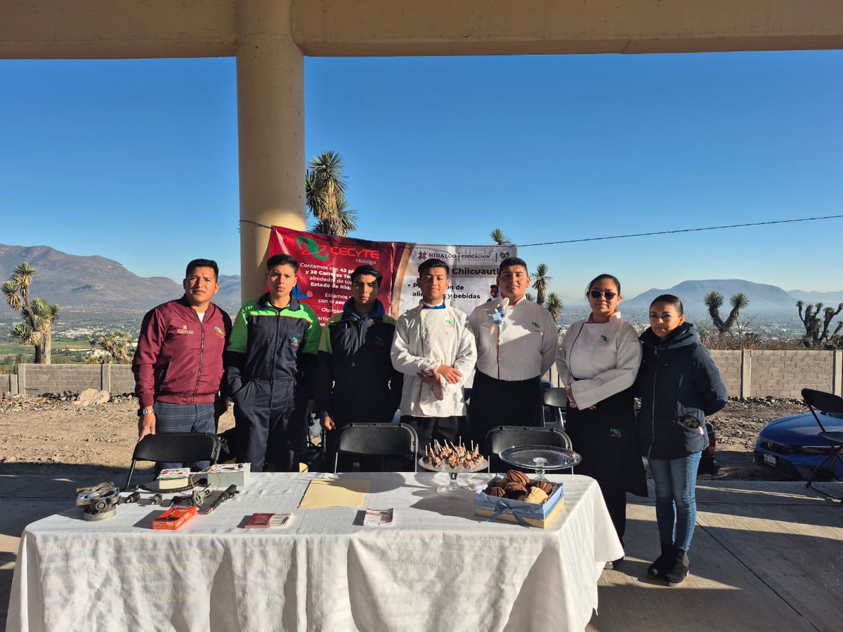 Estuvimos en la Escuela Secundaria General “Quetzalcóatl” y en la Telesecundaria “31 Revolución Mexicana”, donde compartimos con las y los estudiantes las carreras técnicas que ofrecemos. 📚🔧🚘🥘🍸
#SomosUnEquipoTransformandoElFuturo <a href="/CECyTEHidalgo/">CECyTE Hidalgo</a> <a href="/edmundo_rmz/">Edmundo Ramírez</a>