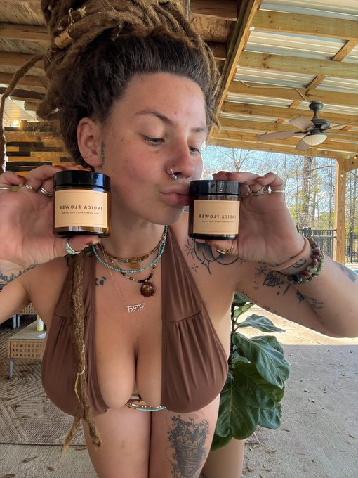 2 pic. For those of you who have been keeping up with my other journey 🤎✨  My online farm shop is officially<a href="/tag/goonathon"class="tags"><span>#goonathon</span></a>