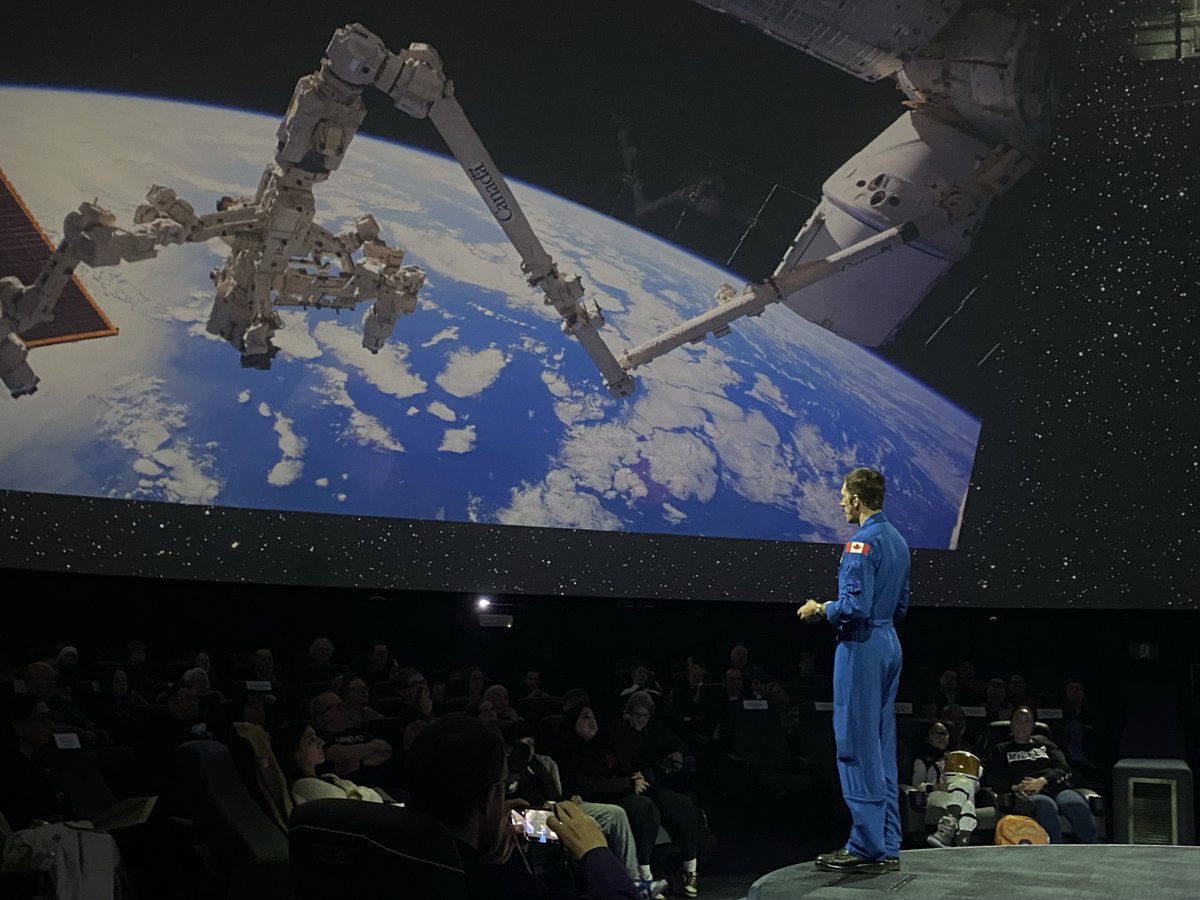 Joshua Kutryk (@astro_kutryk) on Twitter photo Quel plaisir d’aller à la rencontre des Canadiens pour parler d’espace et de science! Je suis heureux d’avoir partagé ma passion et parler de ma mission à venir avec les gens d’Edmonton au <a href="/TWoSEdm/">TELUS World of Science - Edmonton</a>. Merci d’avoir été là!✨ Quel plaisir d’aller à la rencontre des Canadiens pour parler d’espace et de science! Je suis heureux d’avoir partagé ma passion et parler de ma mission à venir avec les gens d’Edmonton au <a href="/TWoSEdm/">TELUS World of Science - Edmonton</a>. Merci d’avoir été là!✨