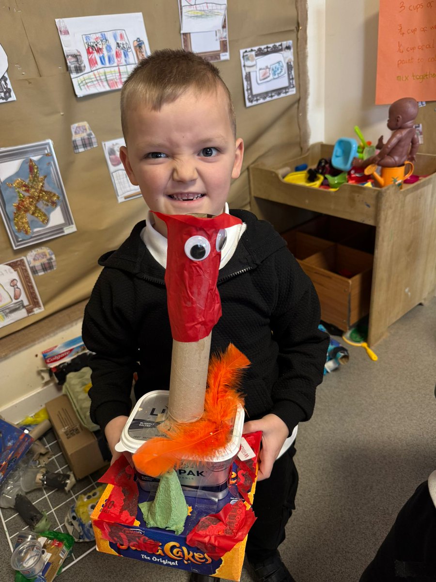 NetherburnPs's tweet image. #childrensmentalhealth #emotions 
@SLCEarlyLearn @SLC_RAiSE @SLCAttachment The nursery children celebrated children&apos;s mental health week by creating their own colour monsters to represent  feelings and emotions.