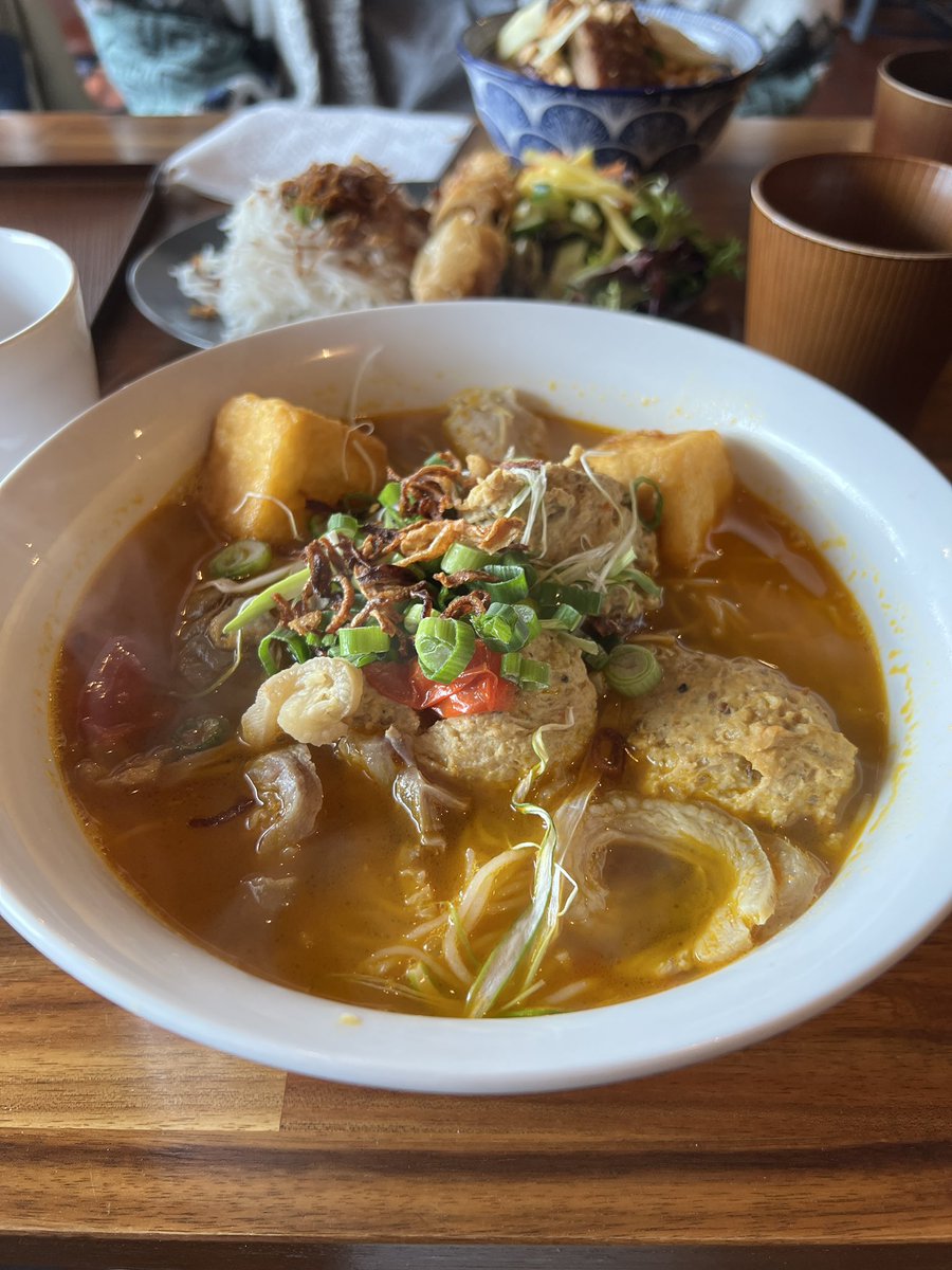 poonisms's tweet photo. First time at CΓ΄ Ba Bistro next to McDonaldβs at Vic and Park. Shared the Bun Cha and the Bun Rieu, and the pork belly bao buns (2). A different spin on familiar Vietnamese dishes. Everything was fresh and delicious and the service was excellent. 5/5 ππ½ #yqr #food #yqreats https://t.co/jCHZzirq0J