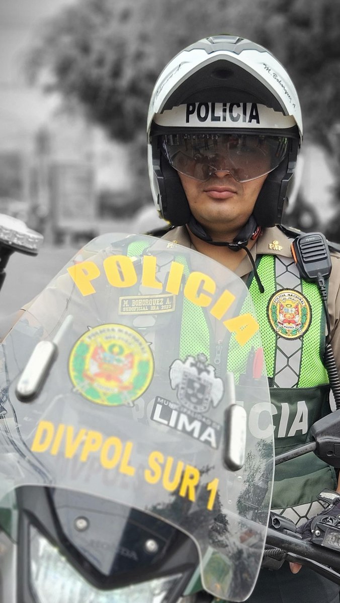 LimaRegion's tweet photo. 🚨 ¡Buenas noticias desde Santiago de Surco!
La @PoliciaPeru y @munisurco1 se unen en un MEGAOPERATIVO para impulsar la seguridad comunitaria! Todas las comisarias de la #DivpolSur1 participan. ¡Juntos estamos haciendo que nuestras calles sean más seguras!💙#JuntosPorLaSeguridad https://t.co/9yVcAogsRd