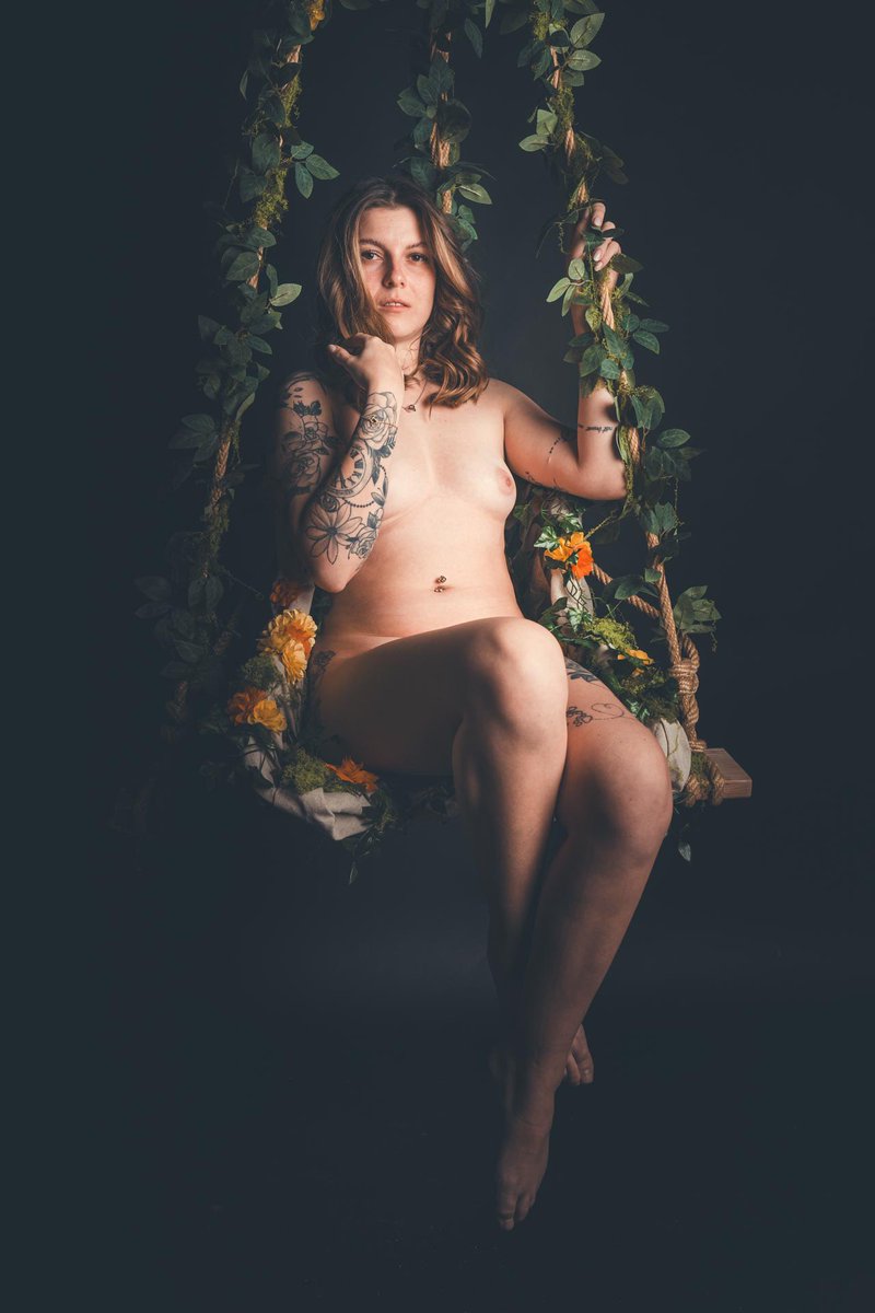 Gotzmann1978's tweet photo. Danke elena_angel für das Shooting 

#gotzisphotography 
#gotzisnudeart
#nude 
#nudeart 
#studio https://t.co/OcYFfpAof1