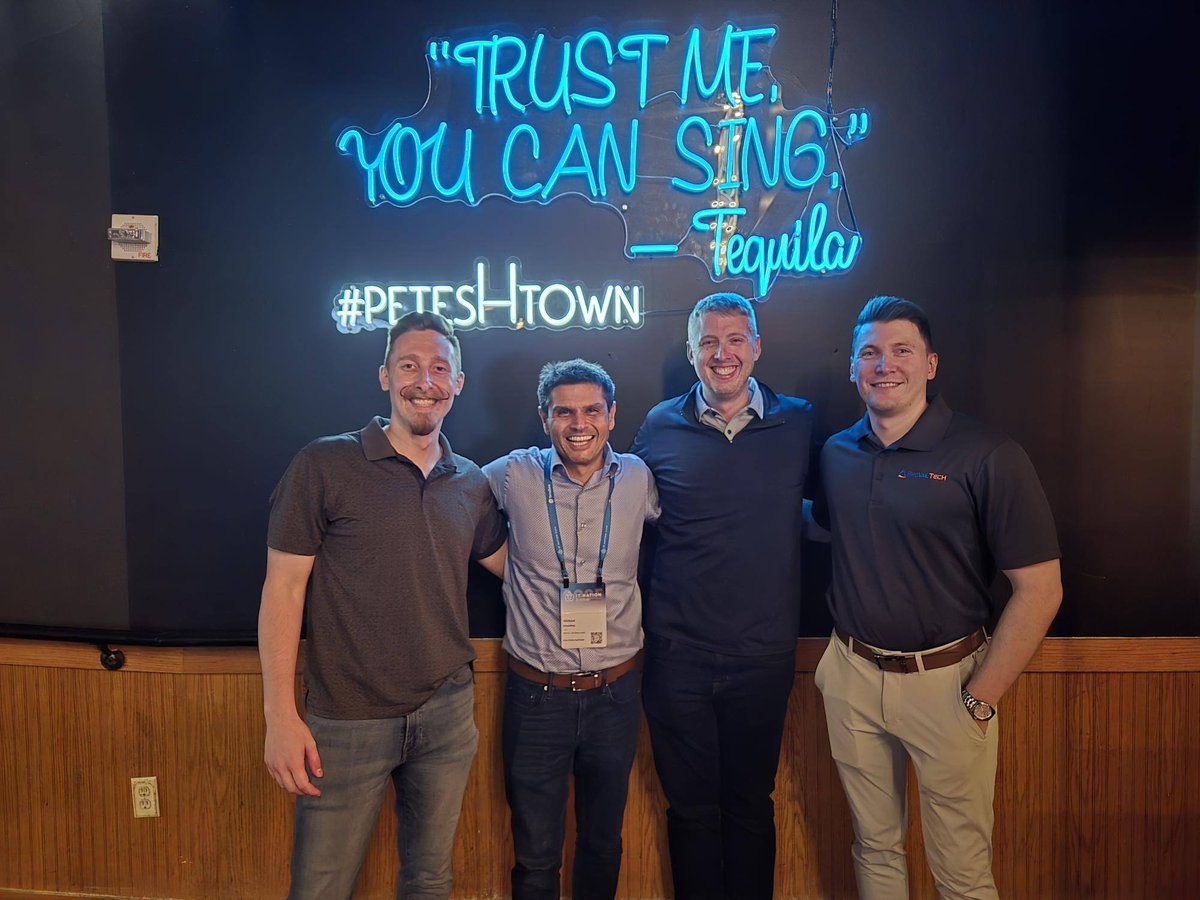 provaltech's tweet image. The ProVal team at IT Nation Evolve, enjoying the last day of the event and connecting with the MSP community!⭐
 
#ITNationEvolve #MSPCommunity #ProValTech #Networking #ITNation