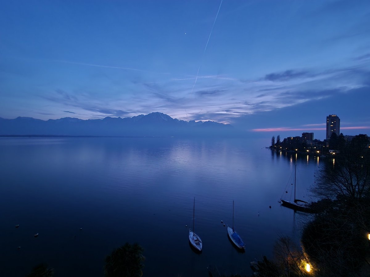 LeifDavidsen's tweet image. Dawn and I are having a lovely time in Montreux to celebrate my mother's 90th birthday and are also enjoying a fabulous view over the lake.