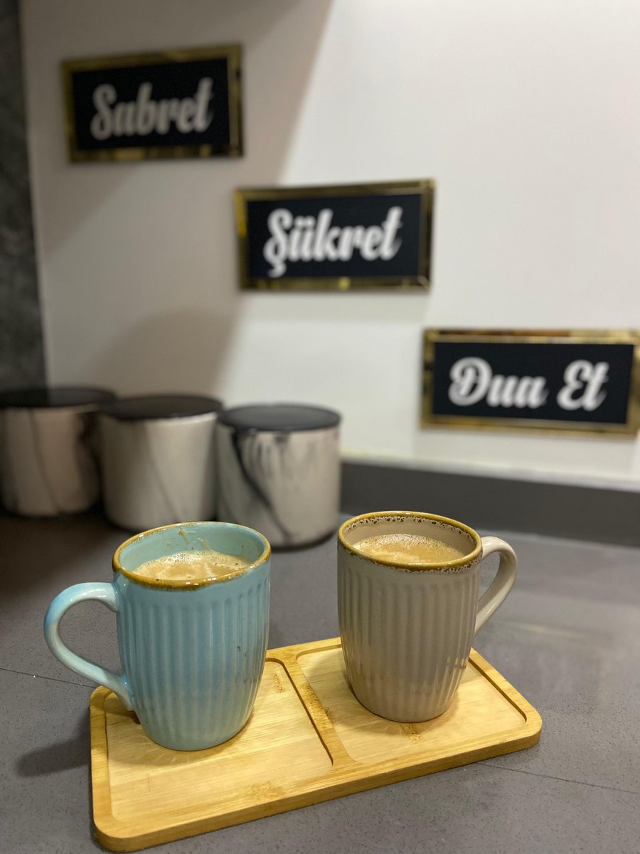 "Kalbin  en güzel ibadetti sevmektir,
Sevmenin en güzel tarifi benzemektedir."  @yoldakidavaci

(Sadi şirazi)