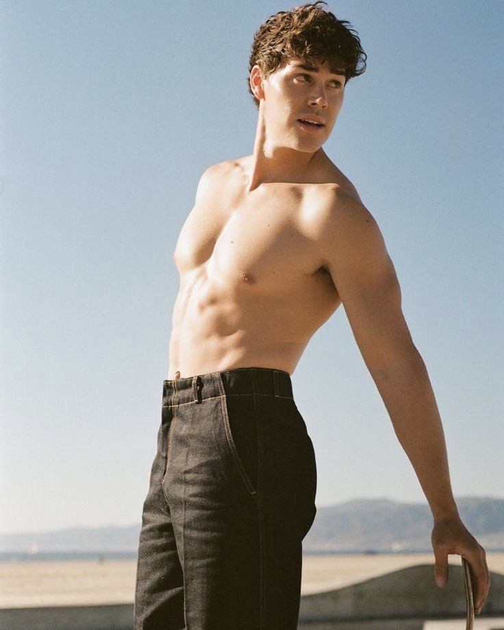 devin ✩ tweet media