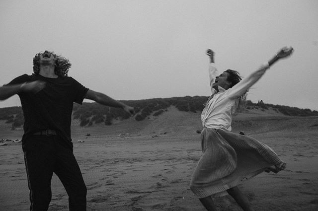 Şu anda olduğunuz insan, çocukken yanınızda olduğunda kendinizi güvende hissedeceğiniz insandır.