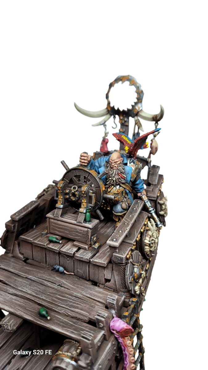 I have not had much time recently, but I've been trying to get some hobby in where I can! This bad boy is going to form part of my Frostlord on Stonehorn conversion! 🏴‍☠️🦜

#warhammer
#WarhammerCommunity #ageofsigmar