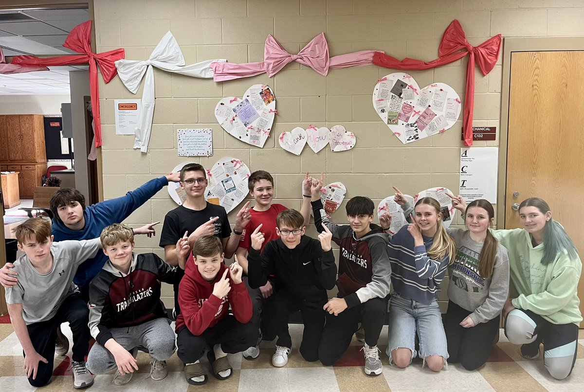 nrubenthaler's tweet image. A huge thank you to our Guidance Counselor Ms. Stevens. She works tirelessly to make sure our JH students feel safe and supported. 🎀 We appreciate you! 🎀
 💕JH staff and students 
@GBurgSwedes