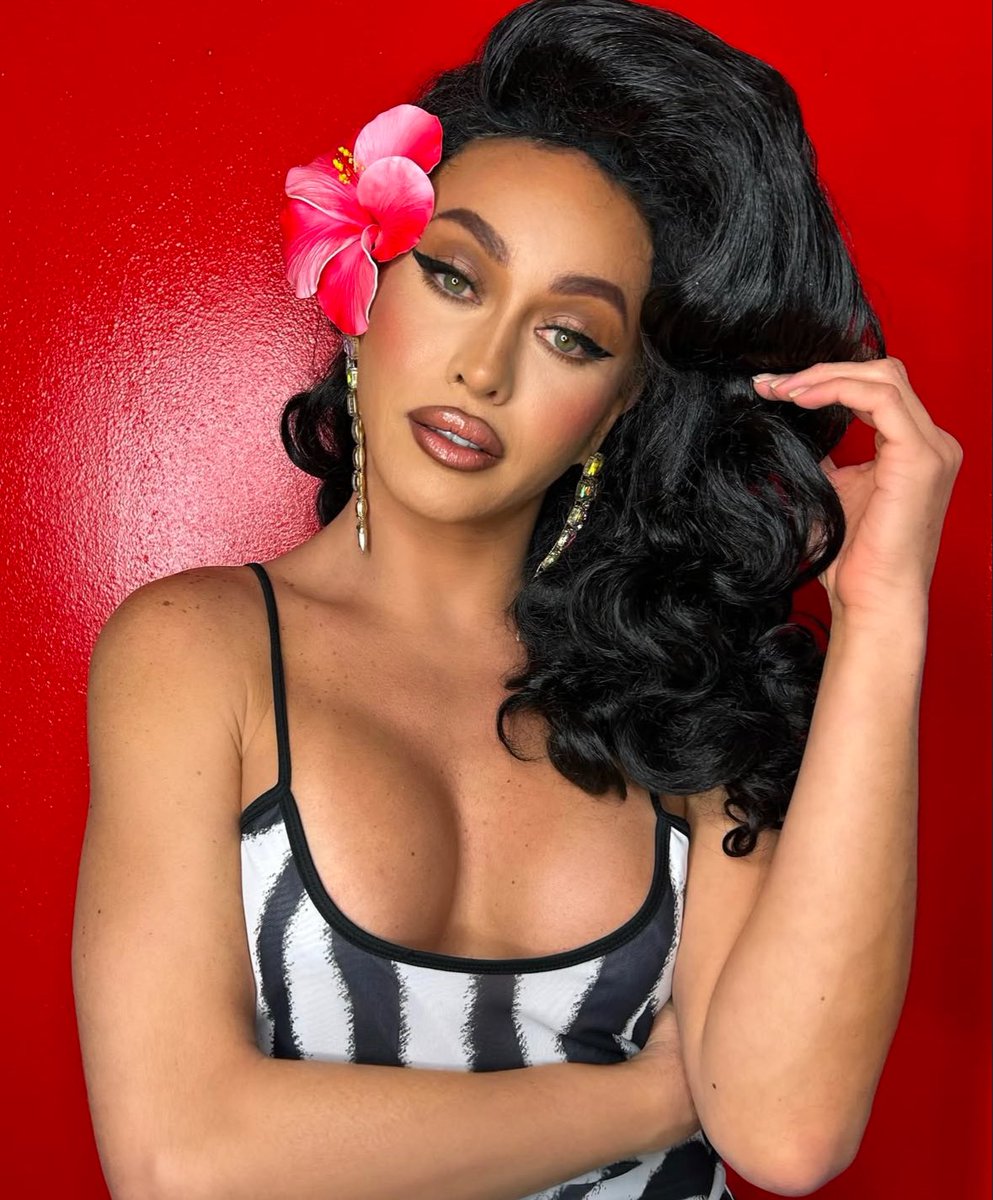 Drag_Crave's tweet image. Sasha Colby looks perfect in new photos.