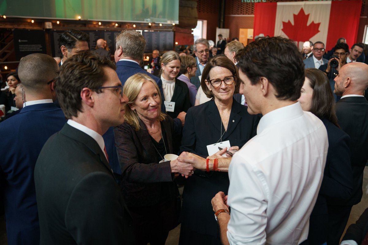 CdnSugarTrade's tweet photo. Collectively exploring ways to maintain open borders and building a more resilient Canadian economy will continue to support Canada's competitive food manufacturing sector. https://t.co/gAoo5HglX4