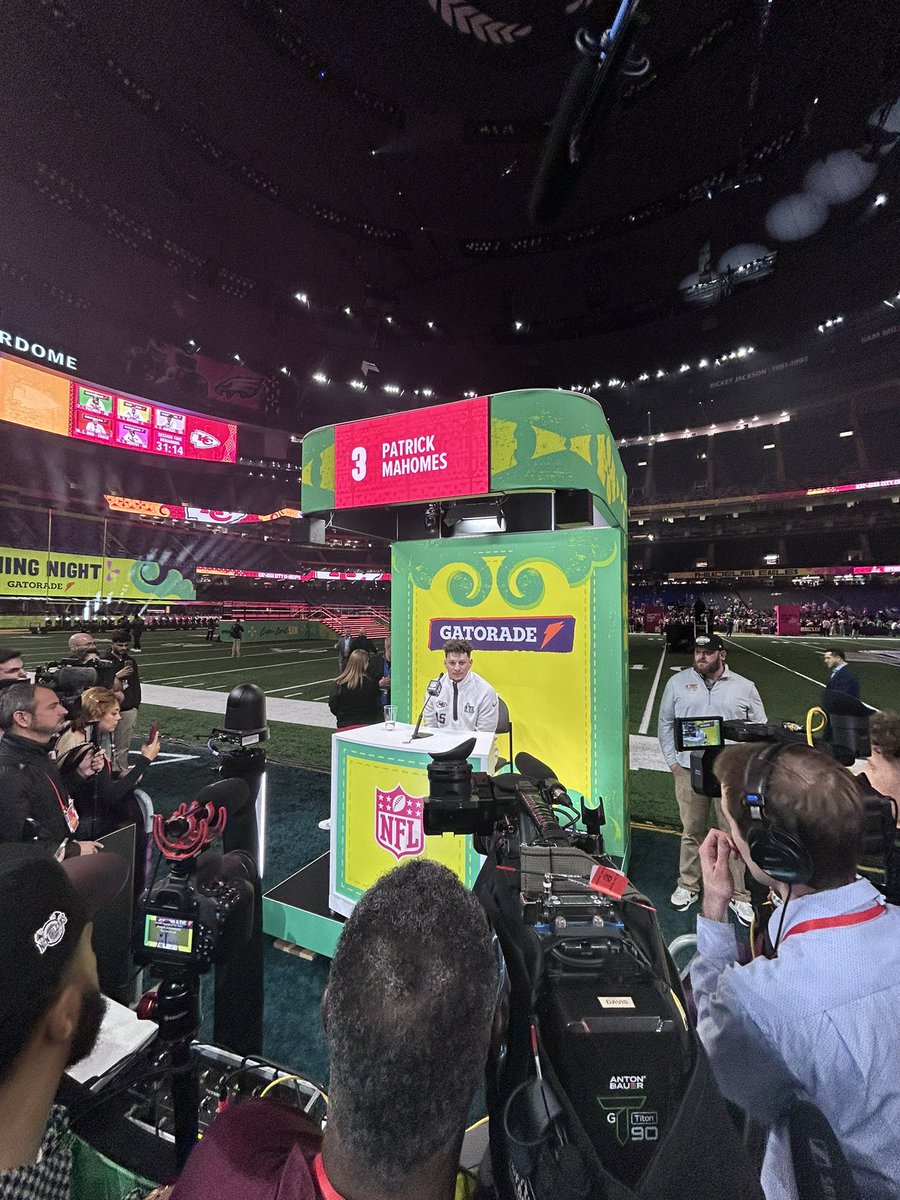 GLundMedia's tweet image. That’s a wrap on Radio Row in New Orleans and the Super Bowl, one of the most memorable weeks a 21 year old can have.
Got to explore NOLA all while doing our show @tothebajapod on @BlazeRadioASU all week with @RyanMyers_23 @LaCertosaSports and @RonanHeykoop
Till next year🫡