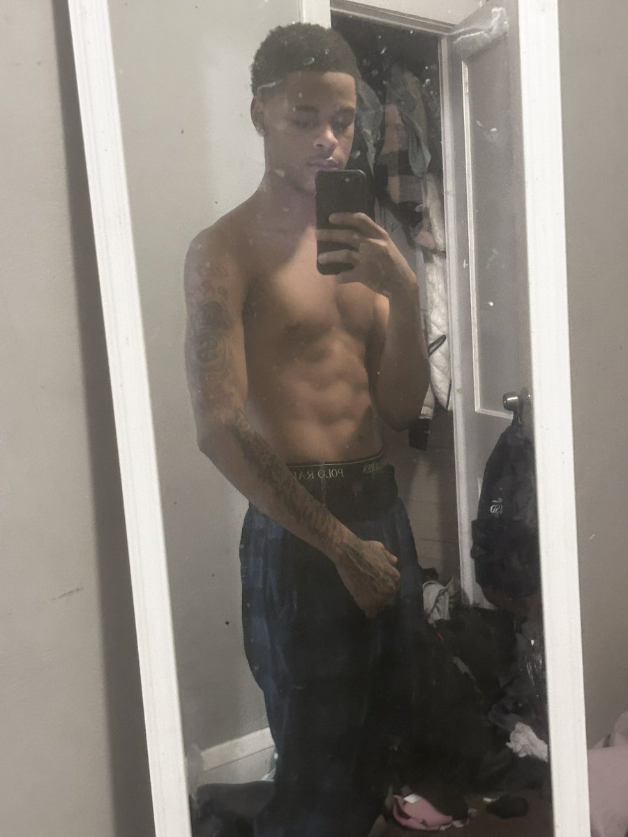 d.capolotttt tweet media