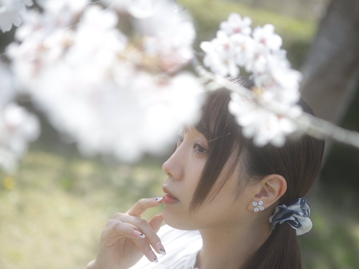 たまちゃん
お誕生日おめでとうございました！！(昨日だったのかーw)
(*'-'*)ﾉ"🎉🎂

今日もどこかで、
誰かがきっと特別な日を迎えてるんですよねー。

自分にとって本当に大切な人が、
お祝いしてくれるっていうのは、
とっても幸せなことだって思います。🥰🥰