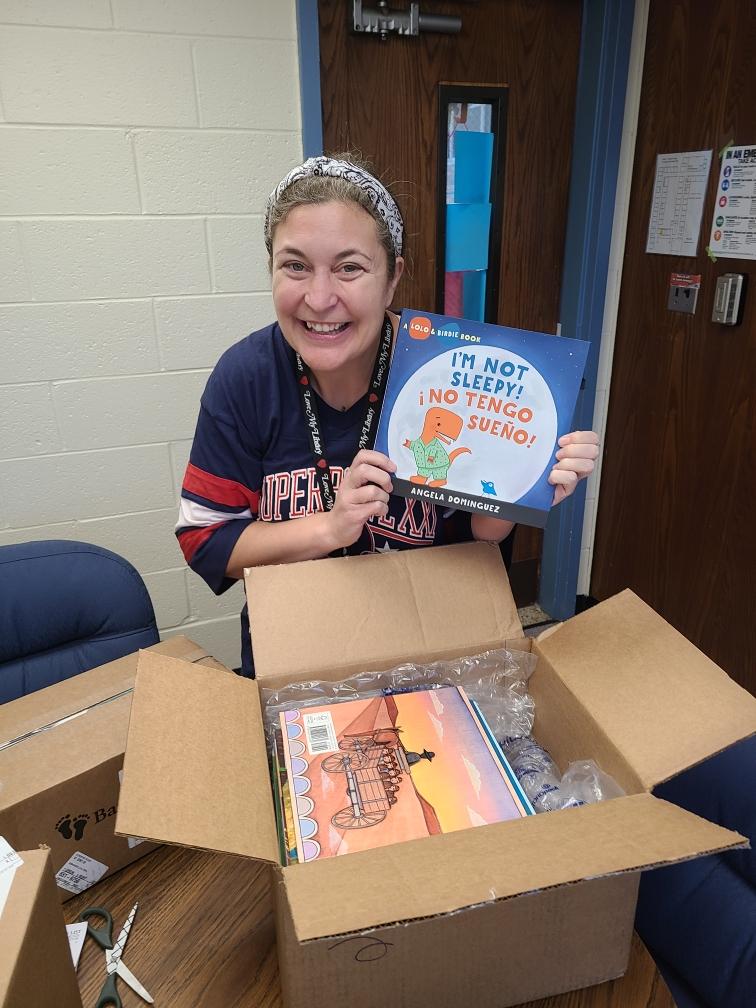 MrsAkauola's tweet photo. Unboxing our @FirstBook &amp; @pizzahut  Book Wish delivery🤩 This generous grant has expanded upon &amp; supported @MissBrooten  &amp; @litcoachmusings literacy initiatives @BedwellSchool Thank you!! 🫶🏽🙌🏽 https://t.co/SRbnH9tt9n