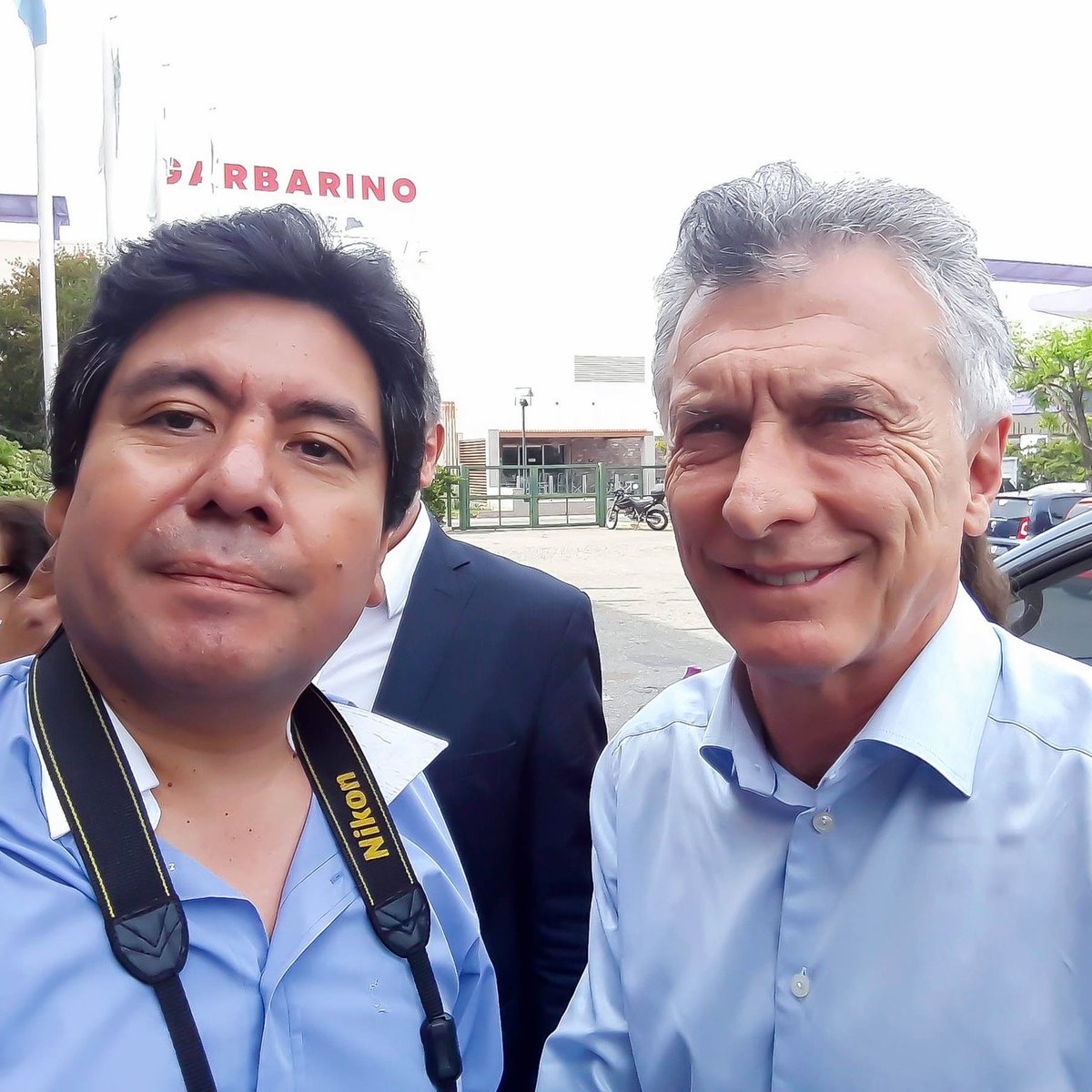 zenozain_carlos's tweet photo. El mejor presidente cumple 66 años... como dice la canción 
Llevas la luz de mi bandera
Y el don de la sinceridad 🎵
Confío más en vos que en todo
Lo que pueda imaginar 🎶

#FelizCumpleMauricio https://t.co/2HYARggCSH