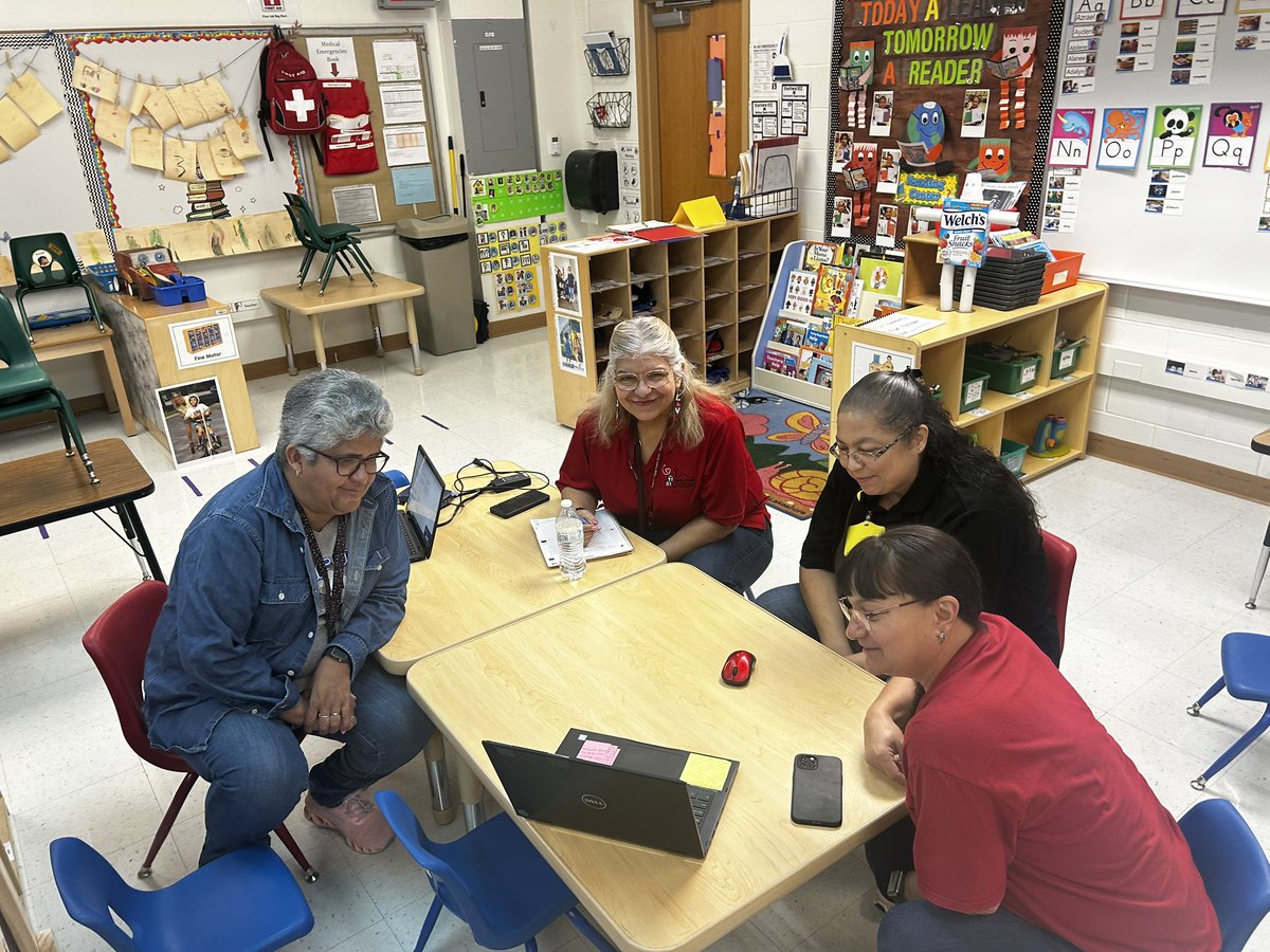 NancyHe23966577's tweet photo. Prepping for Live Learning @STAFFORD_ECC @EISDofSA https://t.co/l2wF0vYEvT