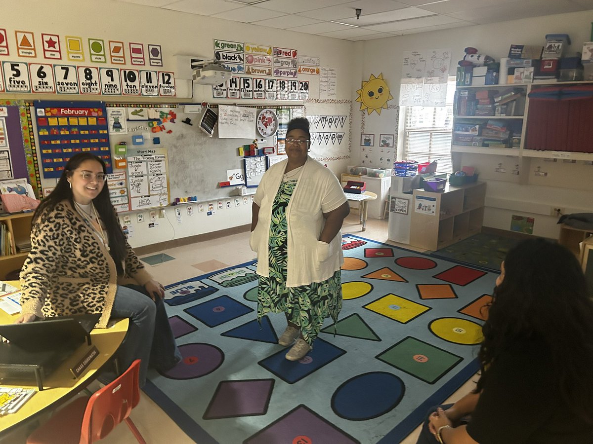 NancyHe23966577's tweet photo. Prepping for Live Learning @STAFFORD_ECC @EISDofSA https://t.co/l2wF0vYEvT