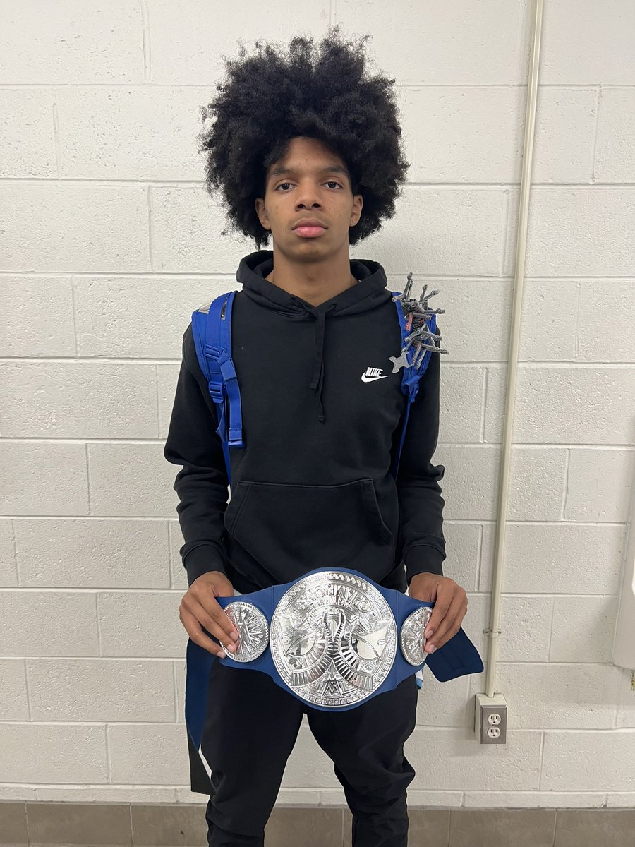 Pennsaukenhoops's tweet photo. Terrific team win against a very good Delran team. Nazyr Negron with a crucial rebound and 4 big FT’s down the stretch to close it out. #SAUKENHOOPS https://t.co/u7PVrFKmDr