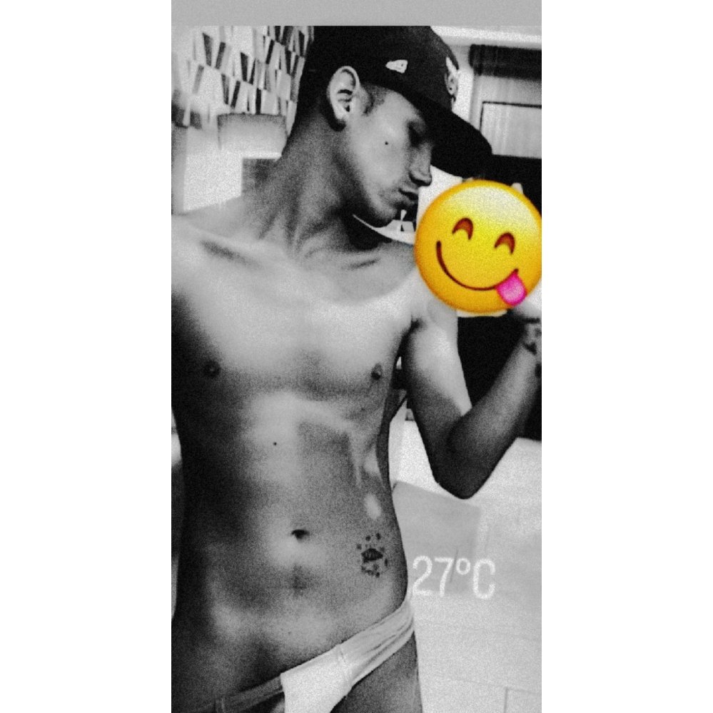 FLAKO66235263's tweet image. Rt?🥵