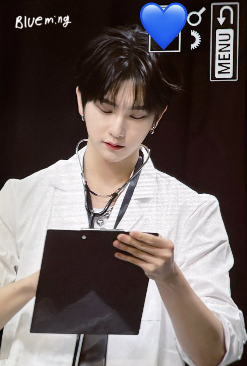 Bluemingforhw's tweet photo. 250207 모켓샵

중증외상센터 김현우교수님🥼🤍

#이펙스 #EPEX #백승 #BAEKSEUNG https://t.co/zALRUhWyij