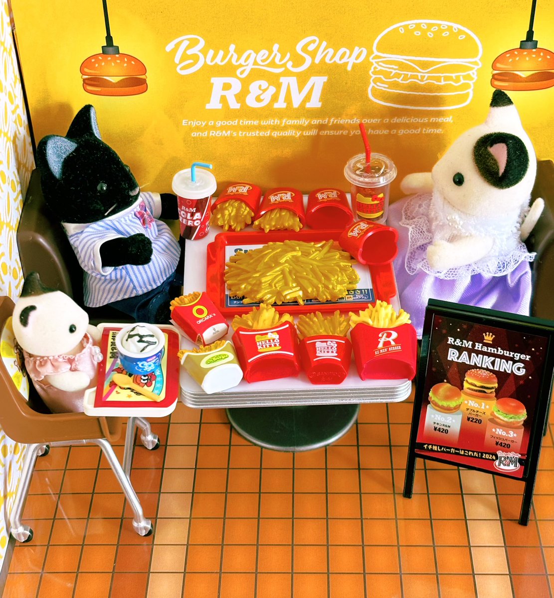 bluksky's tweet photo. French fries 🍟 tasting pairings with coke, perfect 🤩 

フライドポテト🍟の試食とコーラのペアリング、最高〜😃
#キティちゃんフライドポテト🍟
#ぷちフライドポテト🍟
#青春daysフライドポテト🍟
#R&amp;Mバーガーショップ🍔

フライドポテト🍟4種&amp;コーラ2種ペアリング試食試飲会が開催され！😝 https://t.co/CuxSlcZfj4
